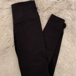 Victoria’s Secret Knockout Leggings Small